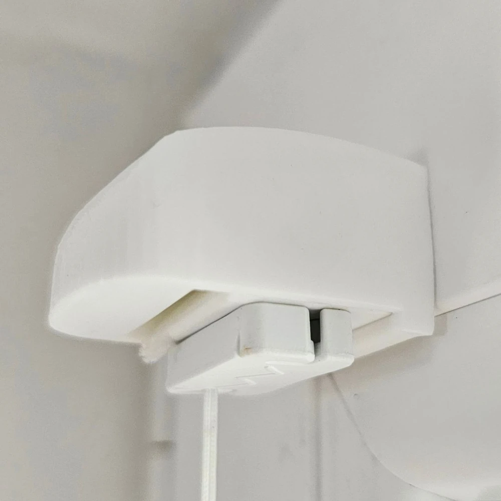 Wall protector for pleated blinds